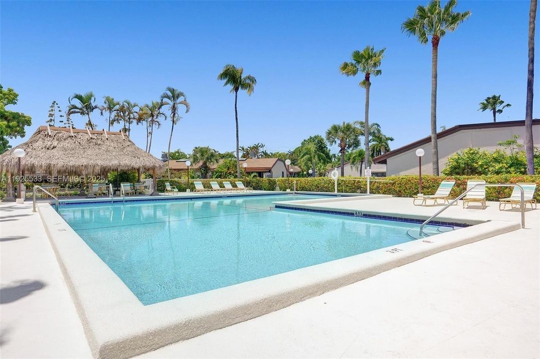 出租: $4,000 (2 贝兹, 2 浴室, 1680 平方英尺)