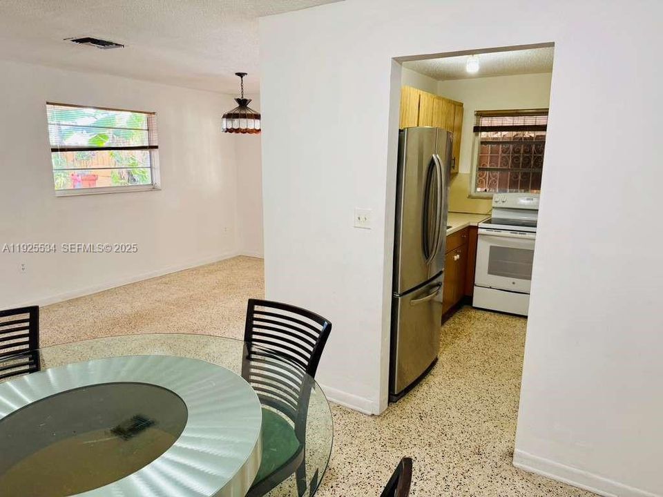 En Renta: $2,000 (2 camas, 1 baños, 1000 Pies cuadrados)