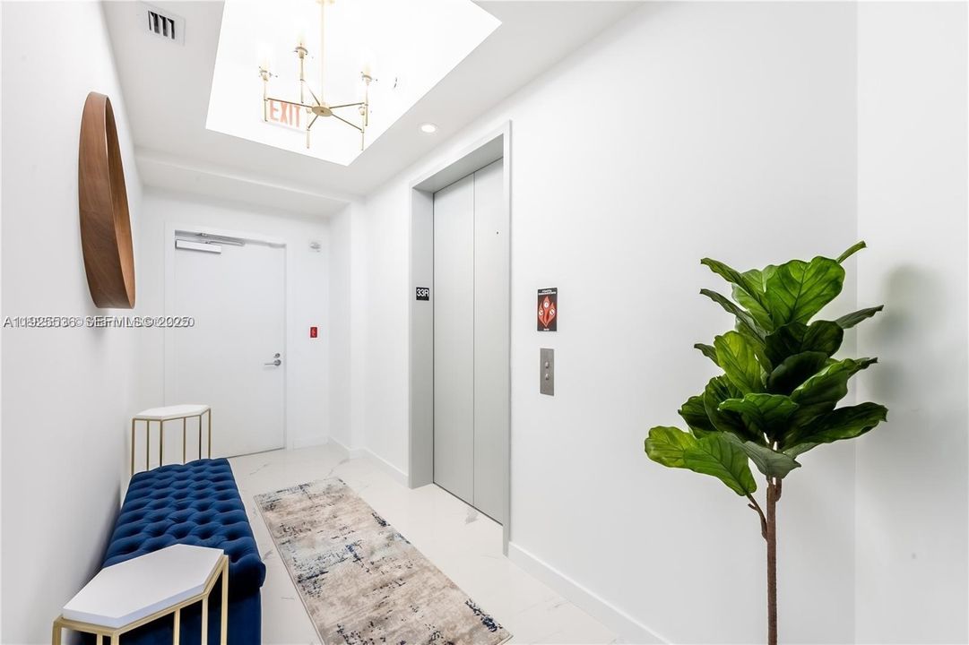 For Sale: $1,050,000 (2 beds, 3 baths, 1498 Square Feet)