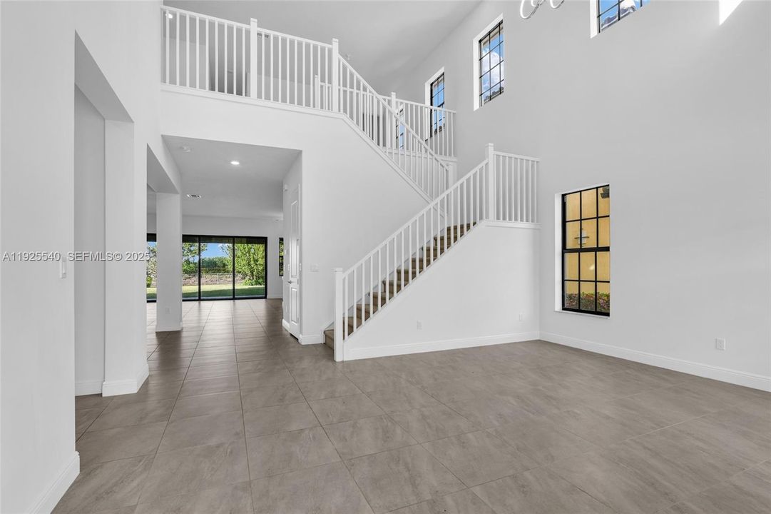 For Sale: $1,480,000 (5 beds, 5 baths, 4255 Square Feet)