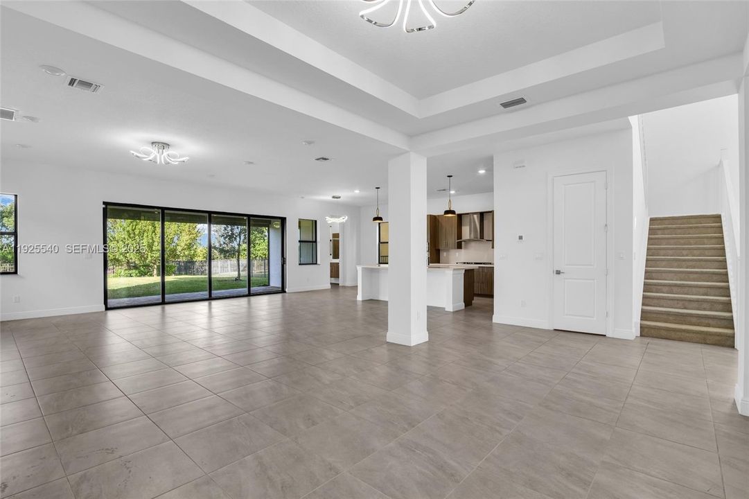 For Sale: $1,480,000 (5 beds, 5 baths, 4255 Square Feet)