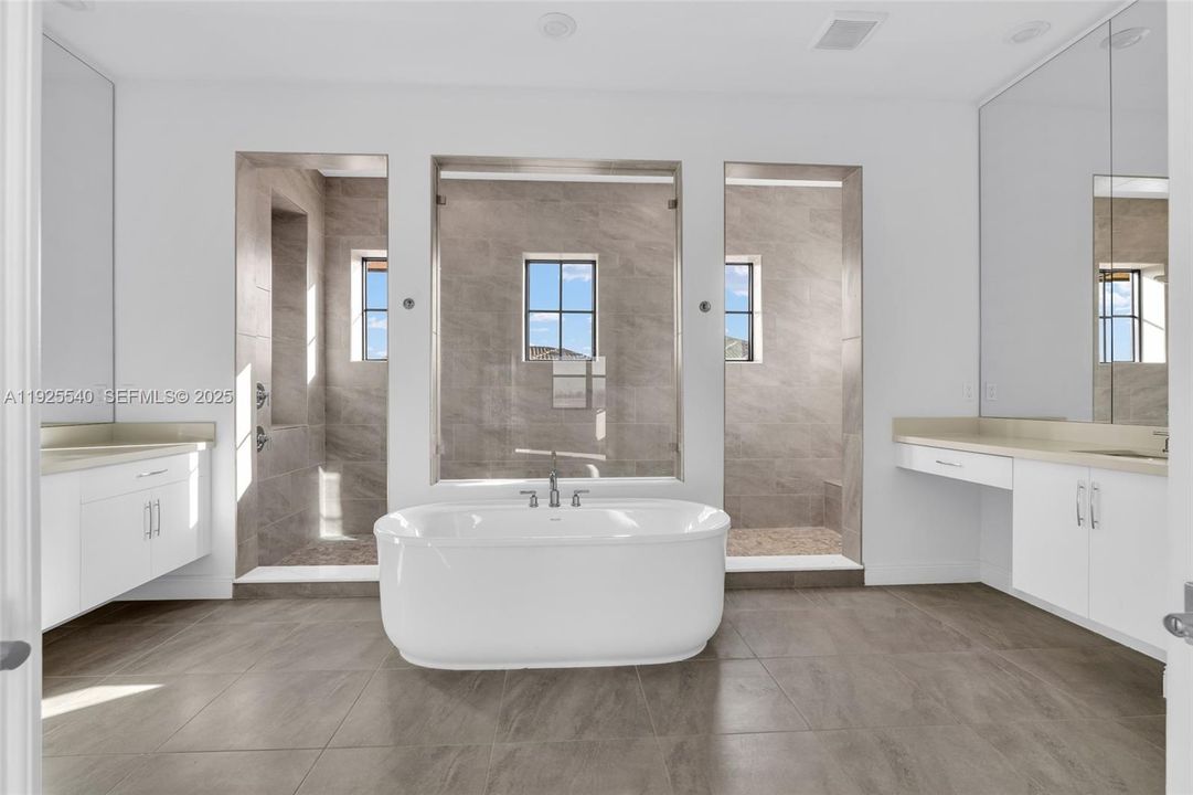 For Sale: $1,480,000 (5 beds, 5 baths, 4255 Square Feet)