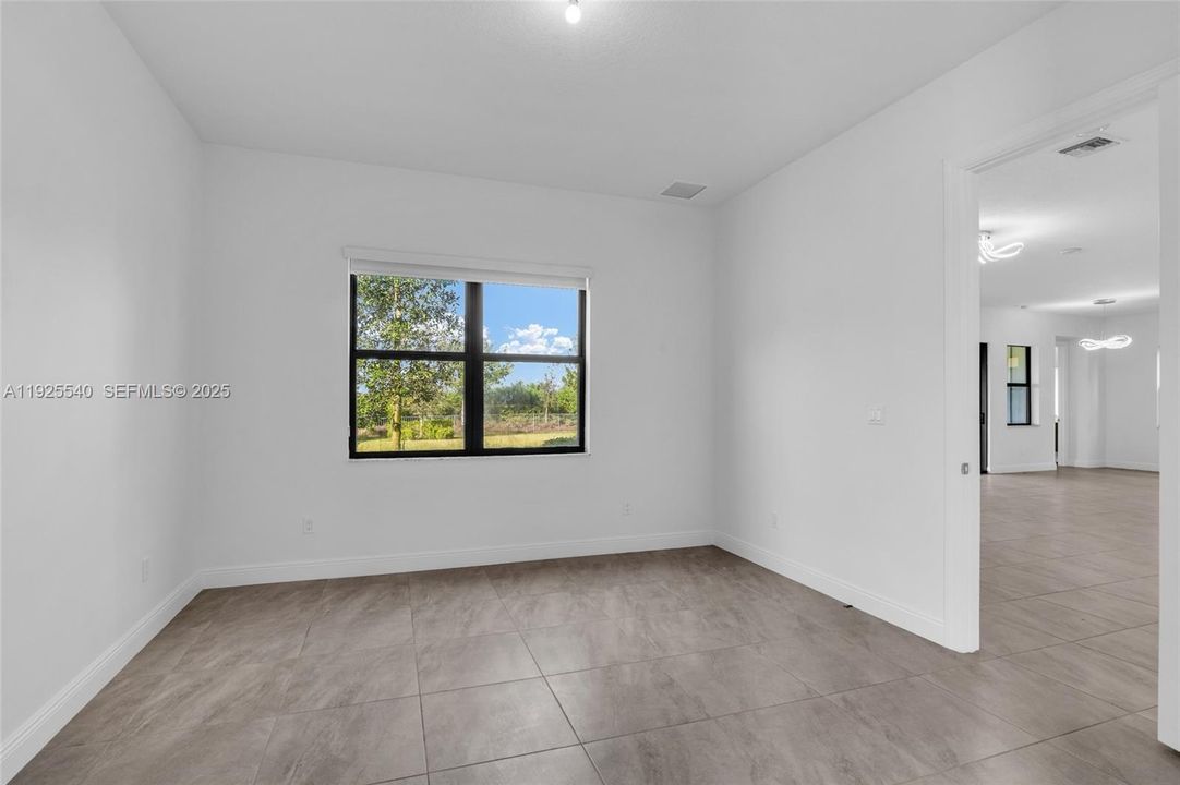 For Sale: $1,480,000 (5 beds, 5 baths, 4255 Square Feet)