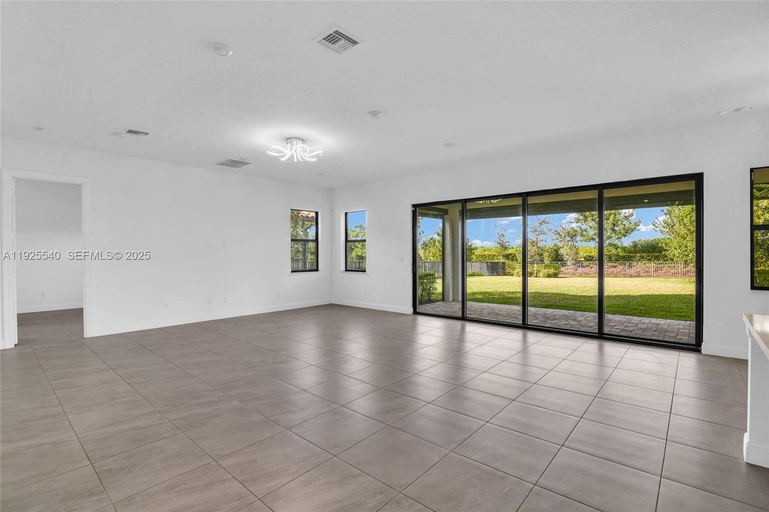 For Sale: $1,480,000 (5 beds, 5 baths, 4255 Square Feet)