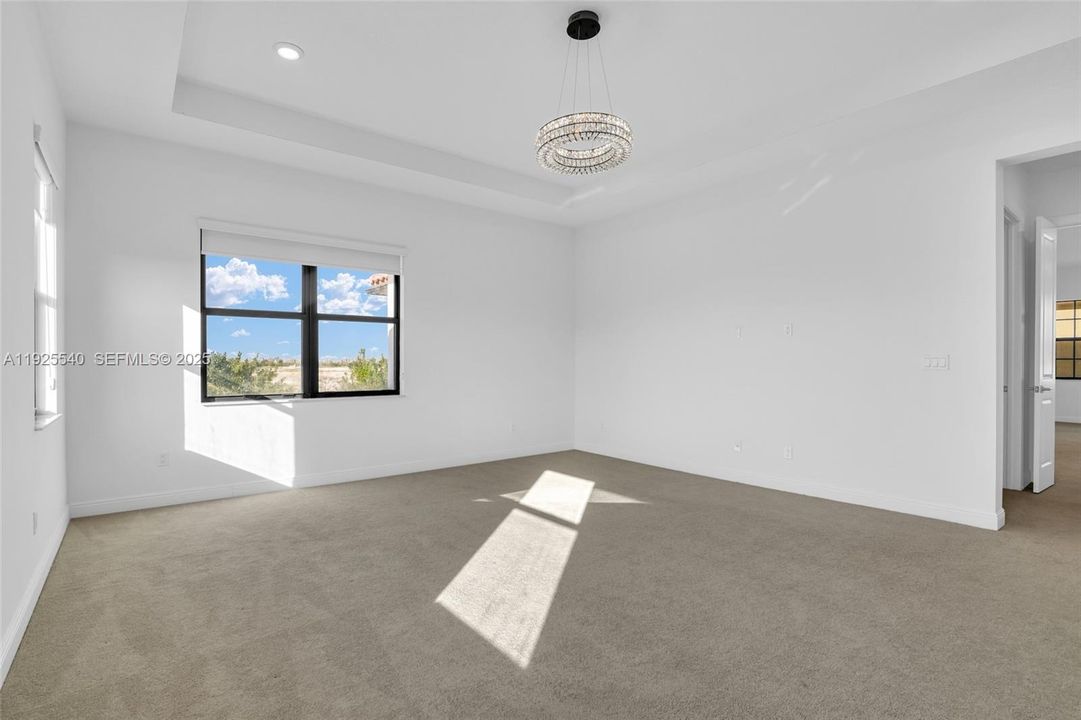 For Sale: $1,480,000 (5 beds, 5 baths, 4255 Square Feet)