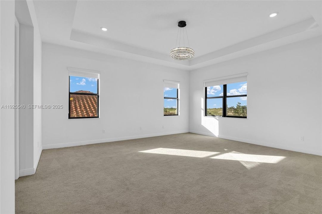 For Sale: $1,480,000 (5 beds, 5 baths, 4255 Square Feet)