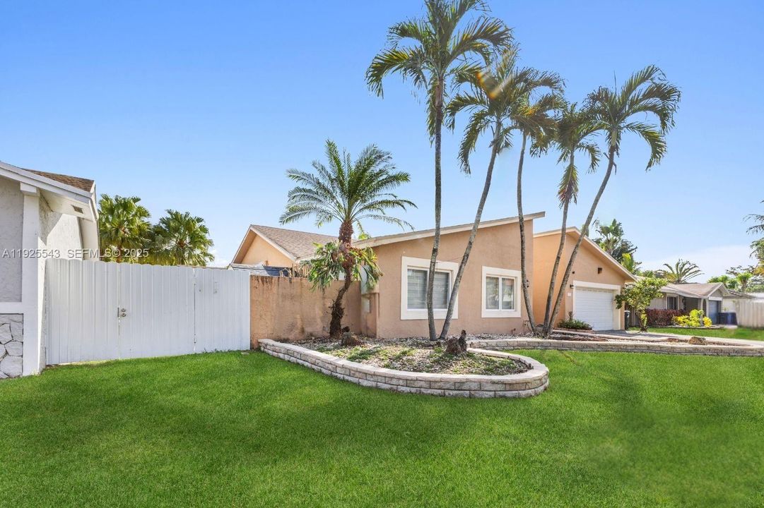 For Sale: $769,000 (4 beds, 2 baths, 2112 Square Feet)