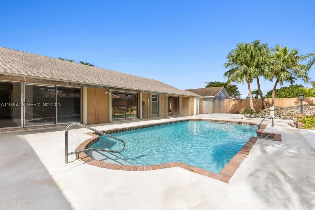 For Sale: $769,000 (4 beds, 2 baths, 2112 Square Feet)