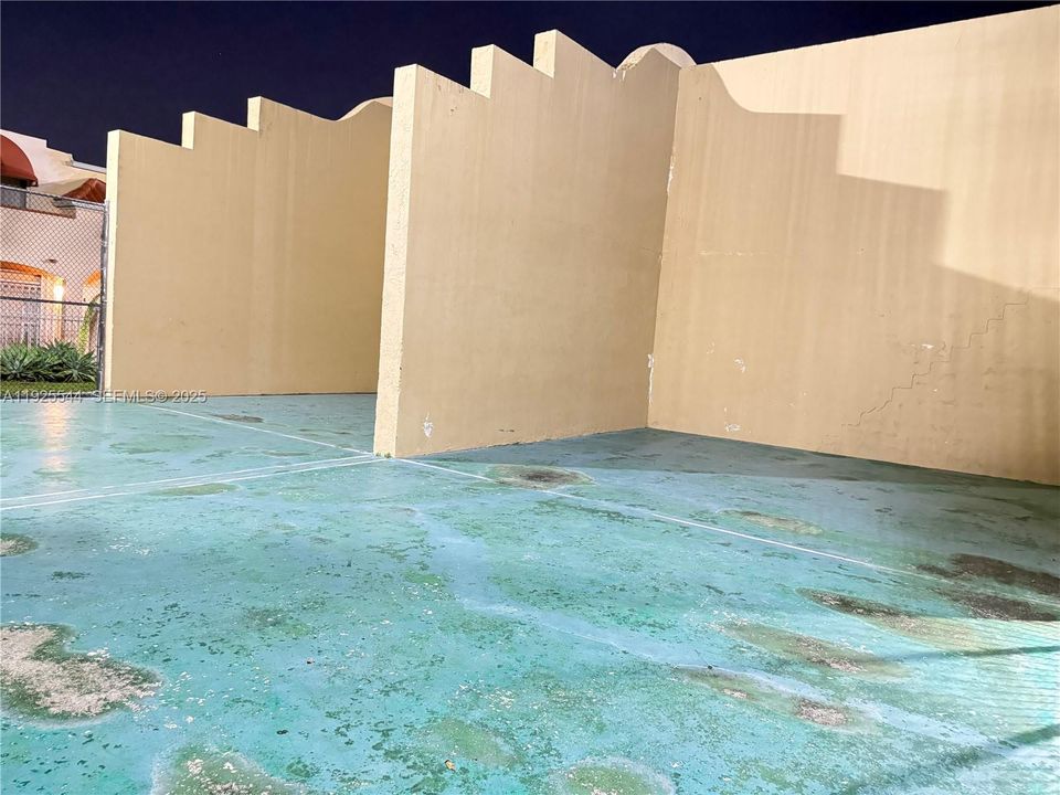 出租: $2,200 (1 贝兹, 2 浴室, 800 平方英尺)