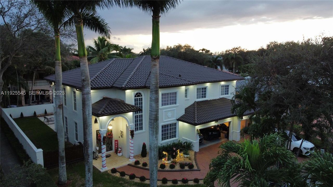 For Sale: $1,495,000 (5 beds, 4 baths, 0 Square Feet)