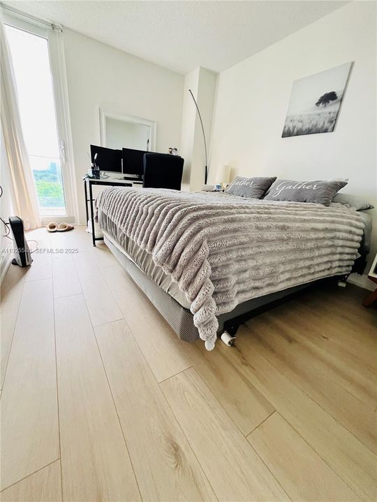 В аренду: $3,200 (2 спален, 2 ванн, 1357 Квадратных фут)