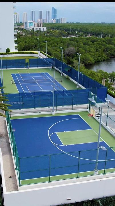 En Venta: $1,700,000 (4 camas, 4 baños, 1123 Pies cuadrados)