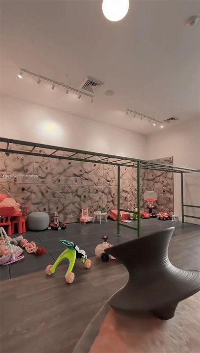 En Venta: $1,700,000 (4 camas, 4 baños, 1123 Pies cuadrados)