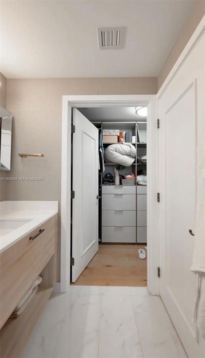 En Venta: $1,700,000 (4 camas, 4 baños, 1123 Pies cuadrados)