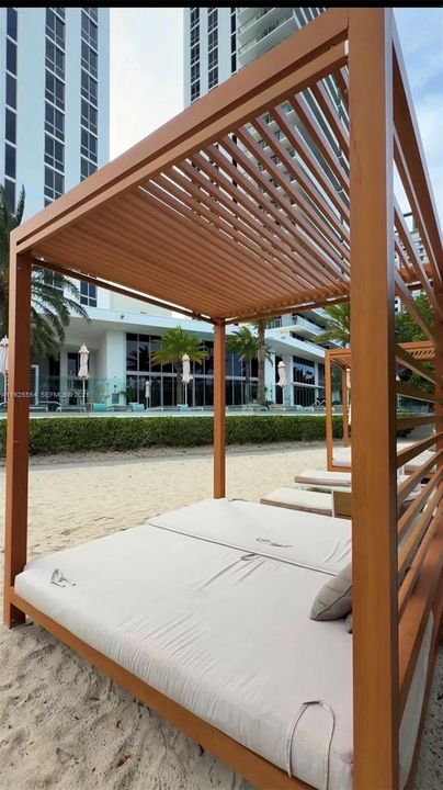 En Venta: $1,700,000 (4 camas, 4 baños, 1123 Pies cuadrados)