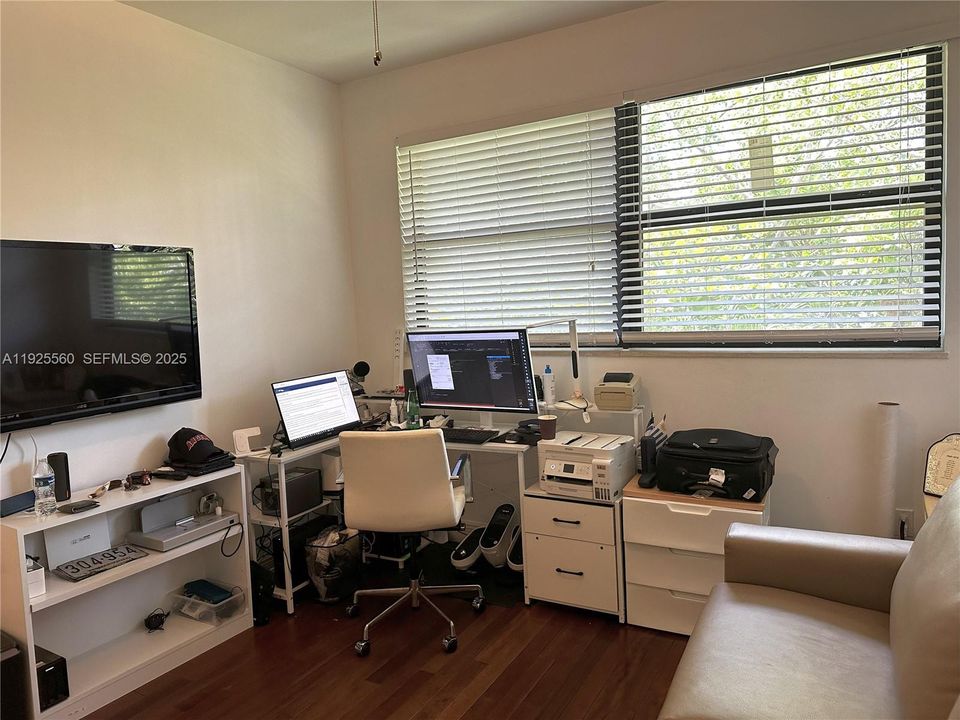 For Rent: $4,700 (2 beds, 2 baths, 1450 Square Feet)