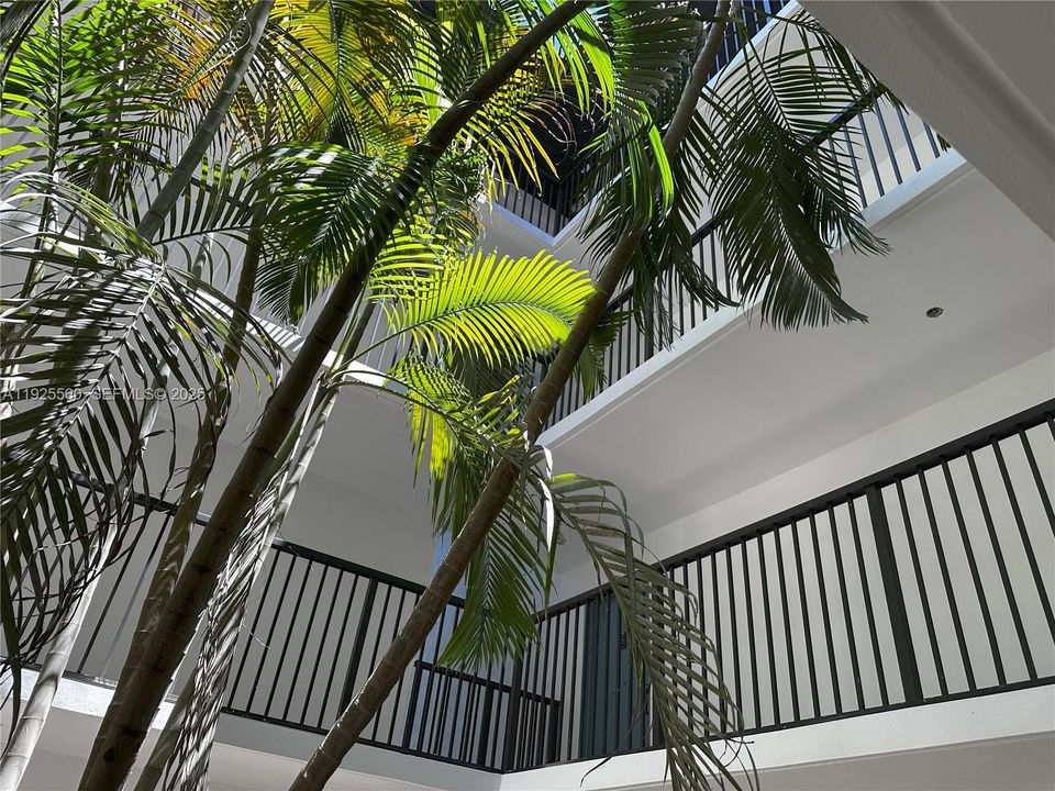 For Rent: $4,700 (2 beds, 2 baths, 1450 Square Feet)