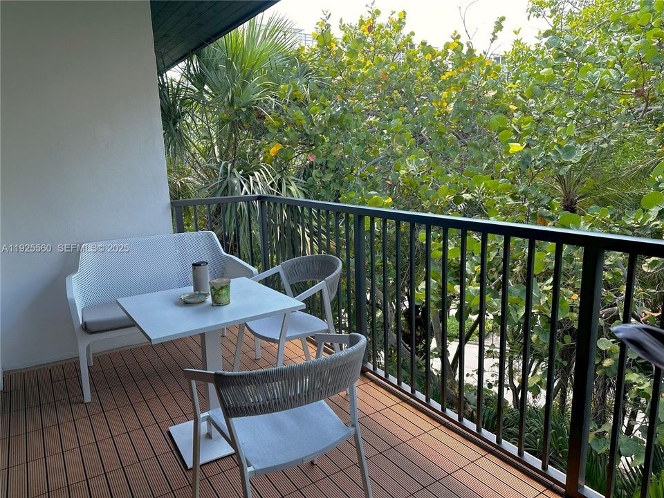 For Rent: $4,700 (2 beds, 2 baths, 1450 Square Feet)