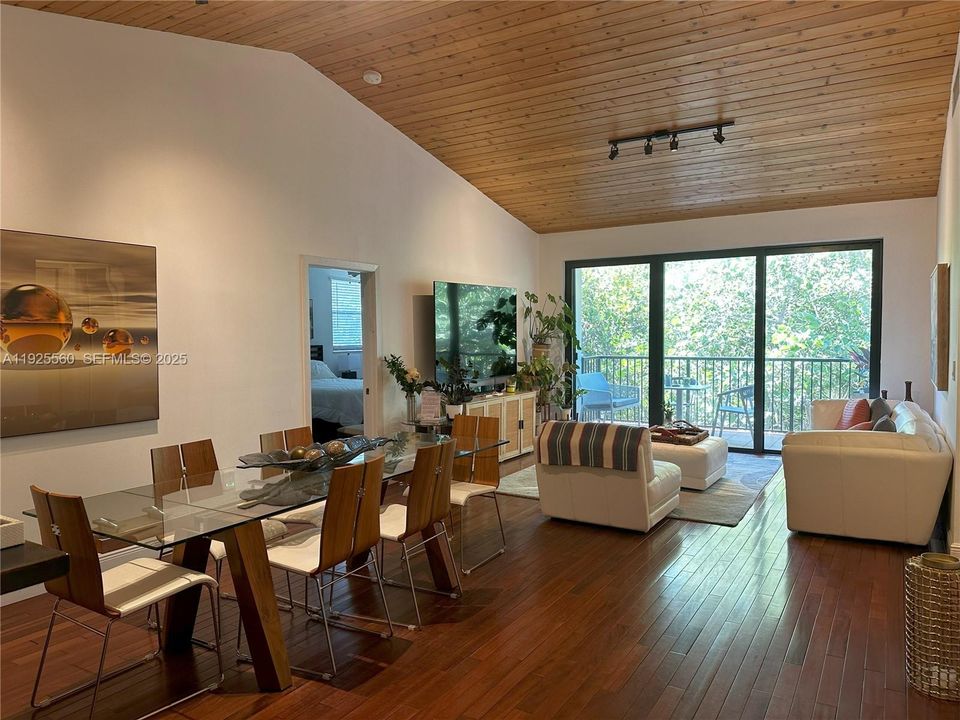 For Rent: $4,700 (2 beds, 2 baths, 1450 Square Feet)