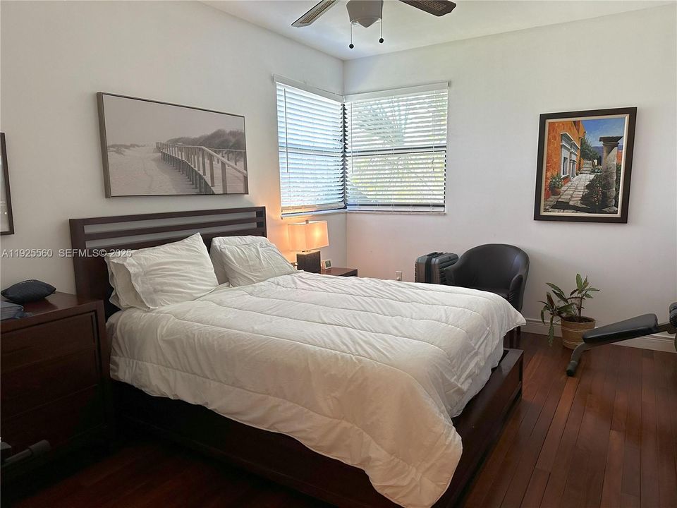 For Rent: $4,700 (2 beds, 2 baths, 1450 Square Feet)