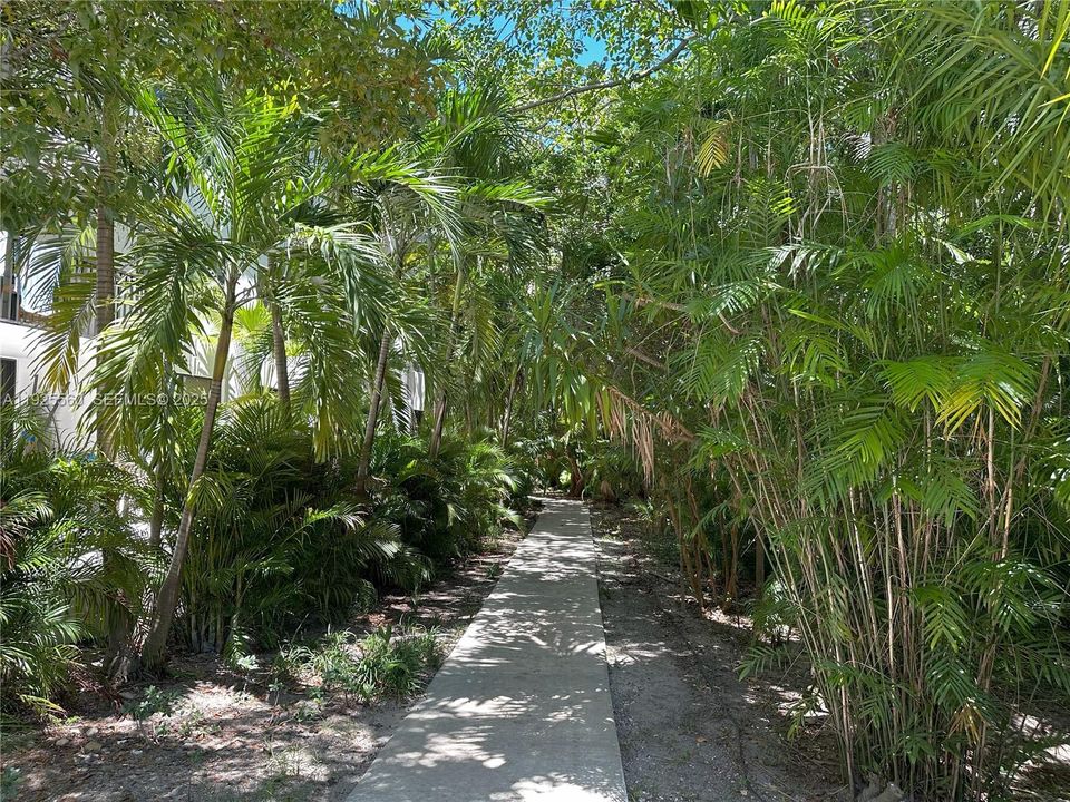 For Rent: $4,700 (2 beds, 2 baths, 1450 Square Feet)