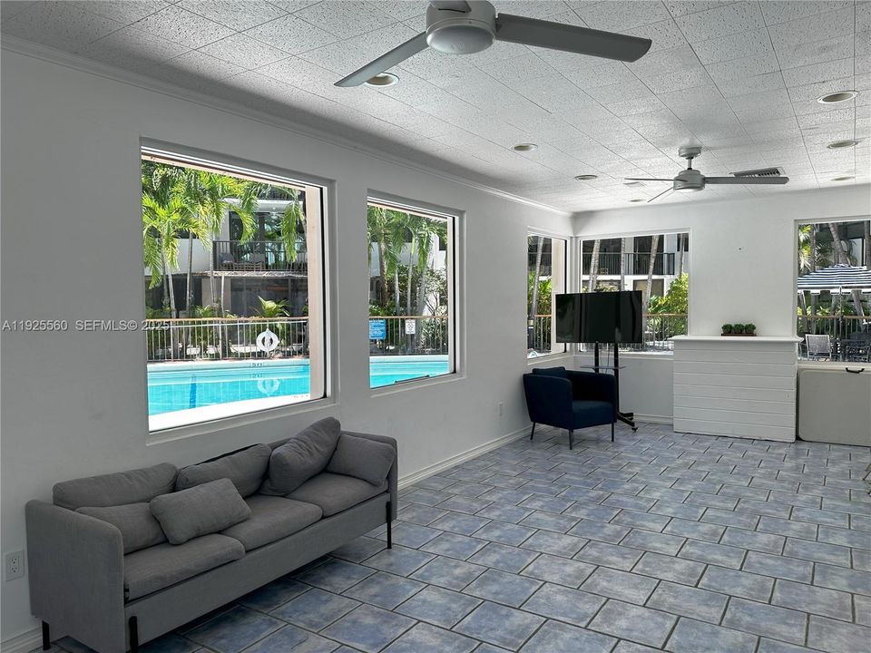 For Rent: $4,700 (2 beds, 2 baths, 1450 Square Feet)