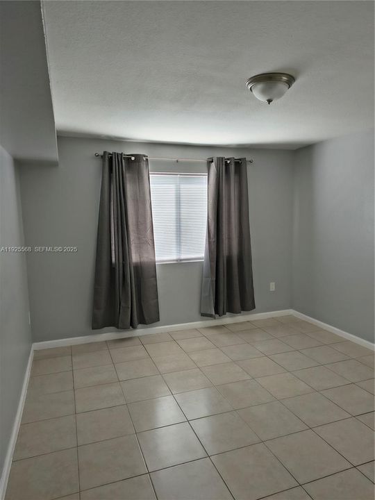 For Rent: $1,600 (1 beds, 1 baths, 650 Square Feet)