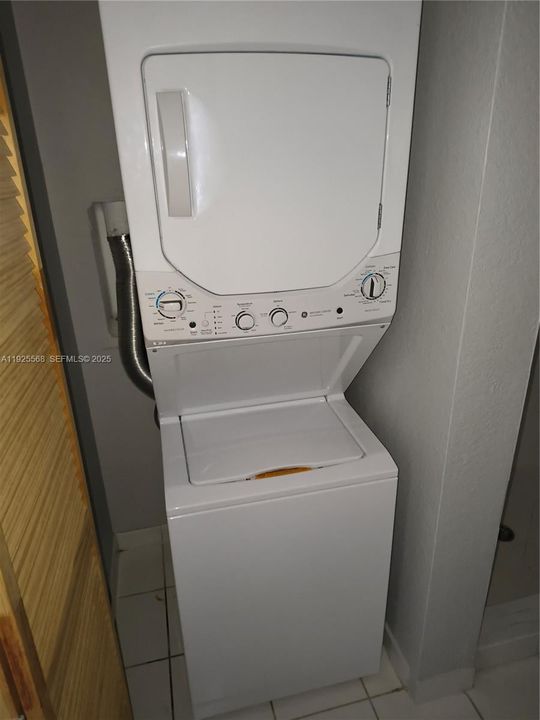 For Rent: $1,600 (1 beds, 1 baths, 650 Square Feet)