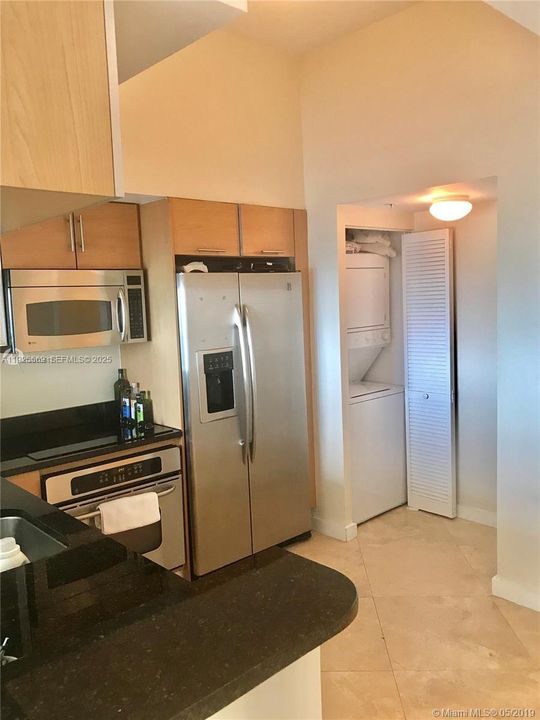 For Rent: $5,200 (3 beds, 2 baths, 1419 Square Feet)