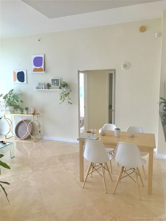 For Rent: $5,200 (3 beds, 2 baths, 1419 Square Feet)