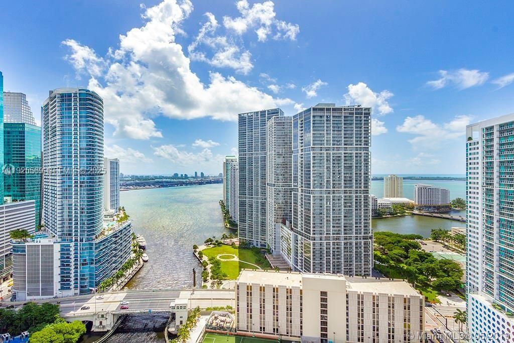 For Rent: $5,200 (3 beds, 2 baths, 1419 Square Feet)