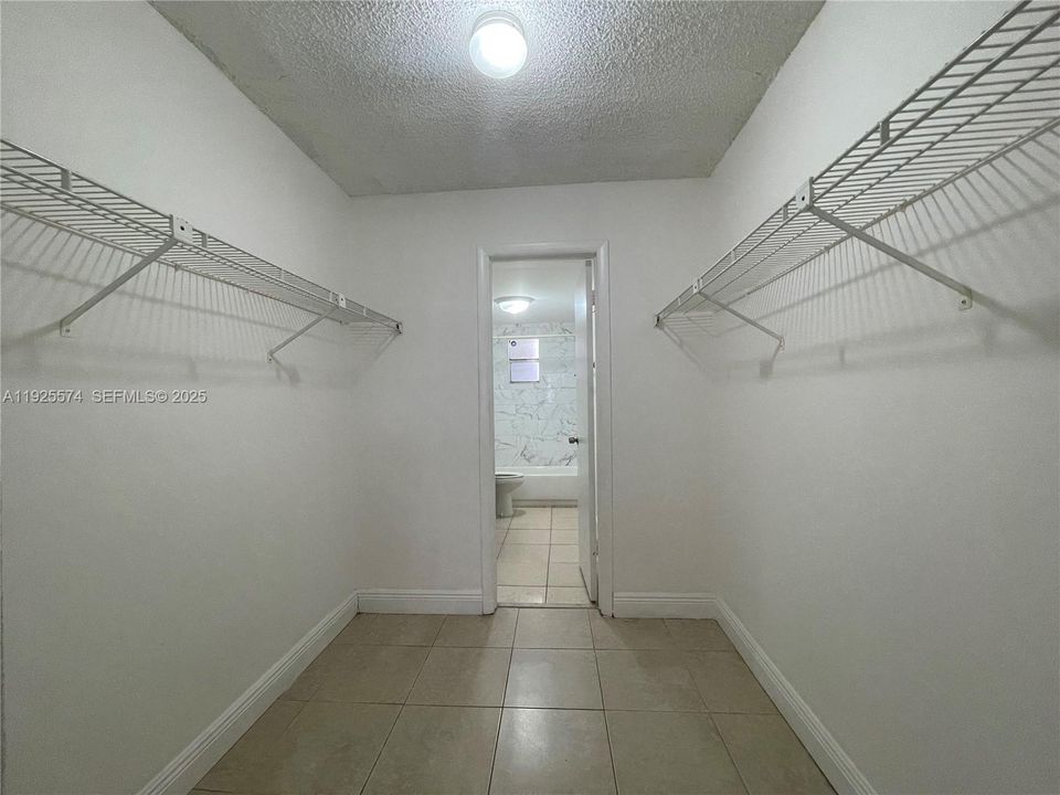 В аренду: $2,100 (1 спален, 1 ванн, 1149 Квадратных фут)