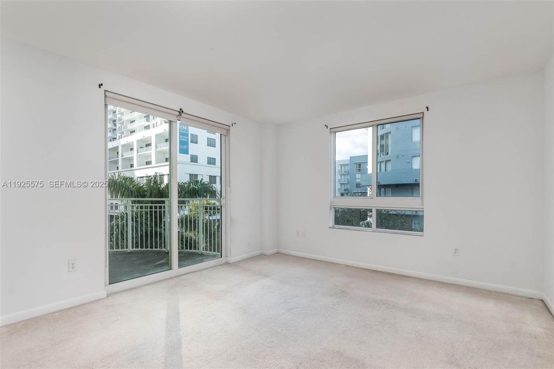 For Sale: $399,000 (1 beds, 1 baths, 1066 Square Feet)