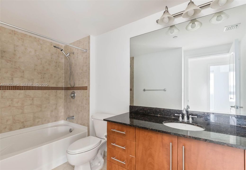 For Sale: $399,000 (1 beds, 1 baths, 1066 Square Feet)