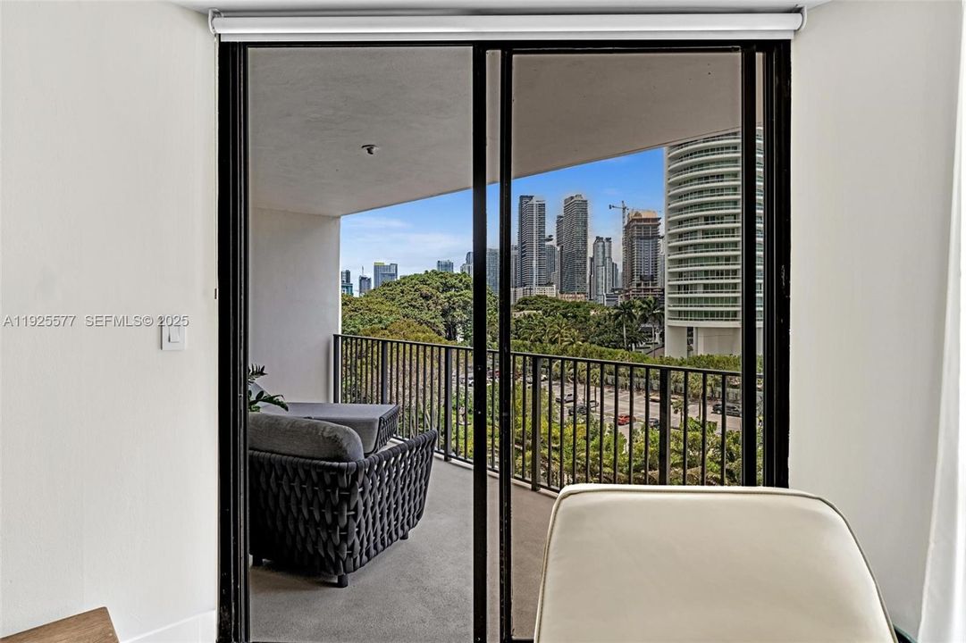 For Sale: $2,500,000 (1 beds, 1 baths, 1064 Square Feet)