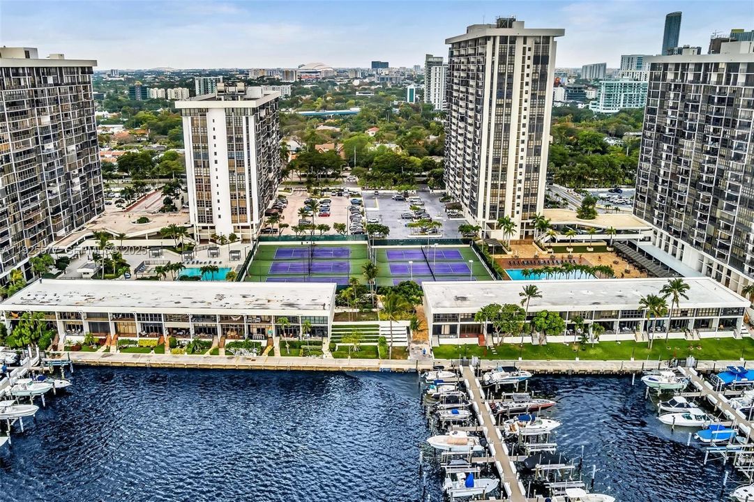 For Sale: $2,500,000 (1 beds, 1 baths, 1064 Square Feet)