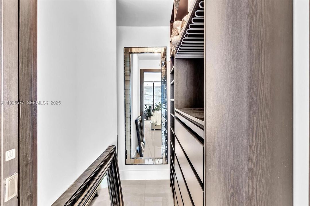 For Sale: $2,500,000 (1 beds, 1 baths, 1064 Square Feet)