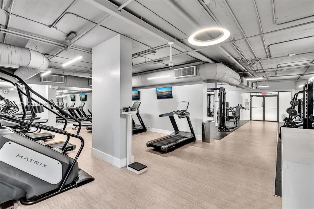 For Sale: $2,500,000 (1 beds, 1 baths, 1064 Square Feet)