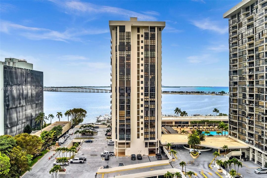 For Sale: $2,500,000 (1 beds, 1 baths, 1064 Square Feet)