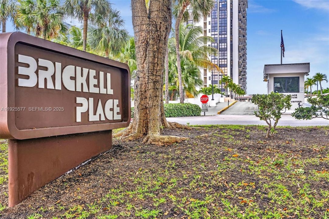 For Sale: $2,500,000 (1 beds, 1 baths, 1064 Square Feet)