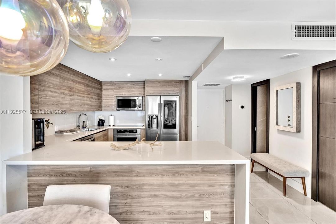 For Sale: $2,500,000 (1 beds, 1 baths, 1064 Square Feet)