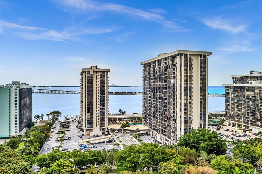 For Sale: $2,500,000 (1 beds, 1 baths, 1064 Square Feet)