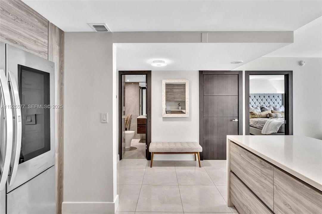 For Sale: $2,500,000 (1 beds, 1 baths, 1064 Square Feet)