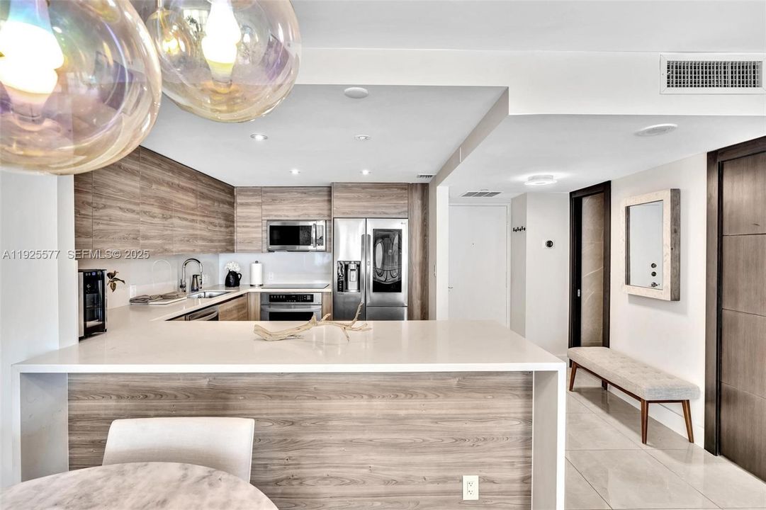 For Sale: $2,500,000 (1 beds, 1 baths, 1064 Square Feet)