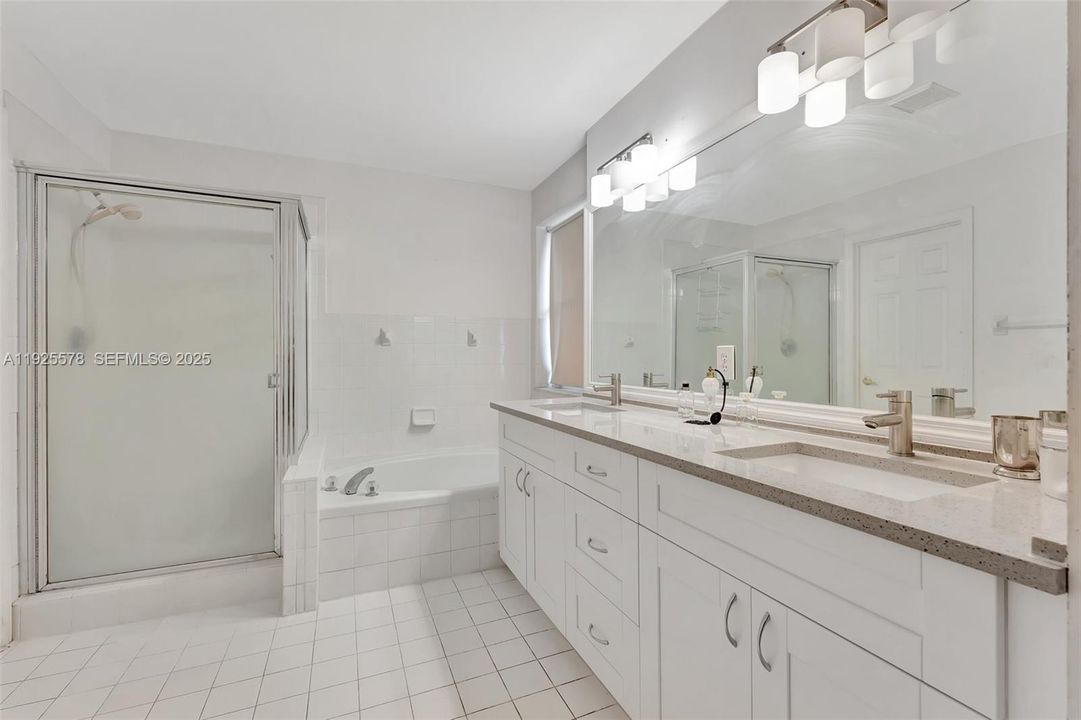 待售: $720,000 (4 贝兹, 2 浴室, 2091 平方英尺)