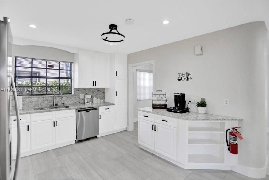 На продажу: $985,000 (3 спален, 2 ванн, 2314 Квадратных фут)