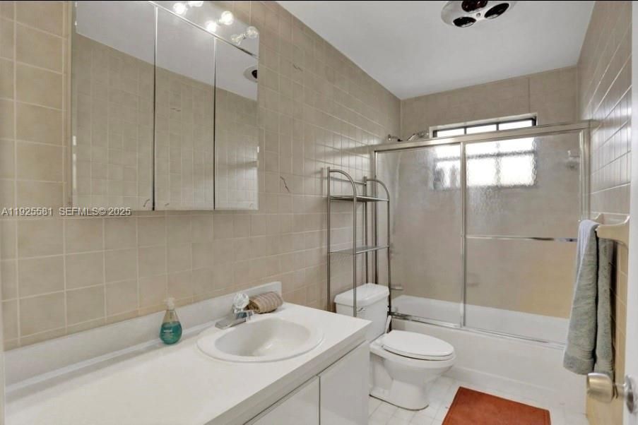 На продажу: $985,000 (3 спален, 2 ванн, 2314 Квадратных фут)