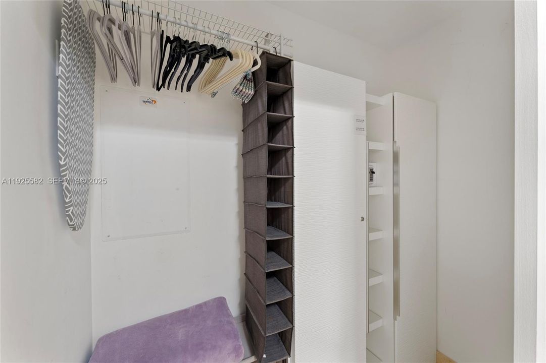 En Venta: $692,000 (1 camas, 1 baños, 844 Pies cuadrados)