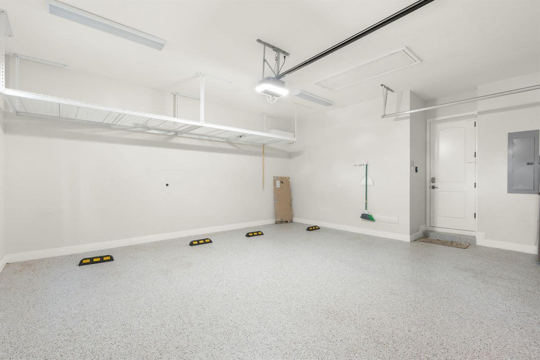 12-web-or-mls-2500 NE 14th St, Fort Laud