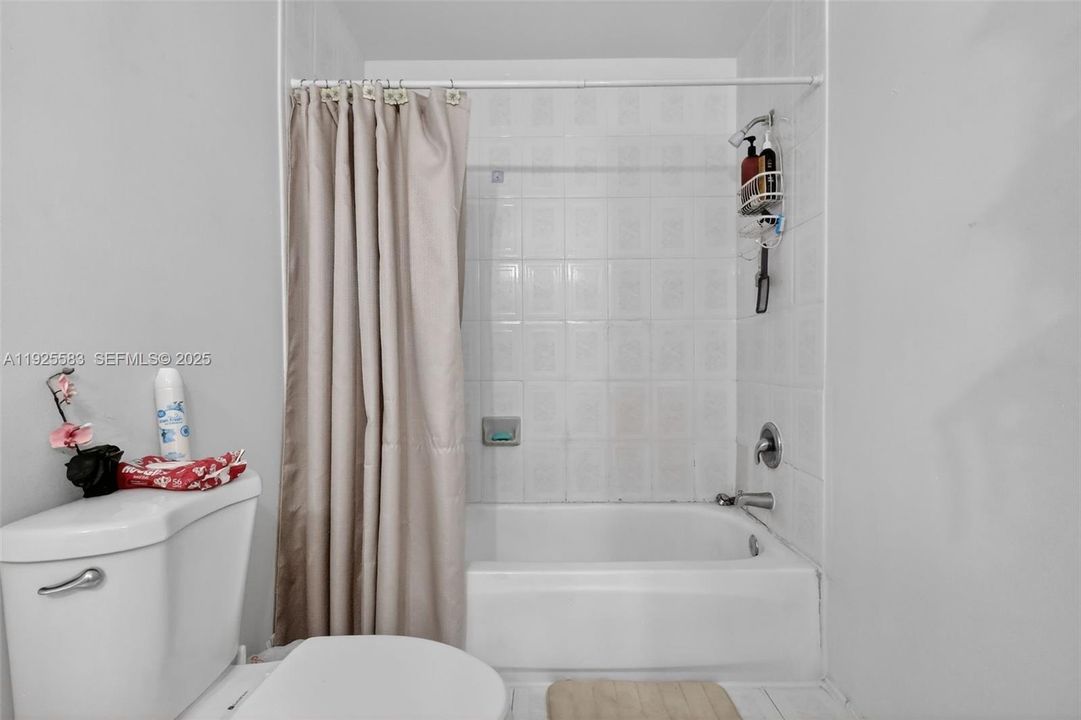 待售: $450,000 (3 贝兹, 2 浴室, 1345 平方英尺)